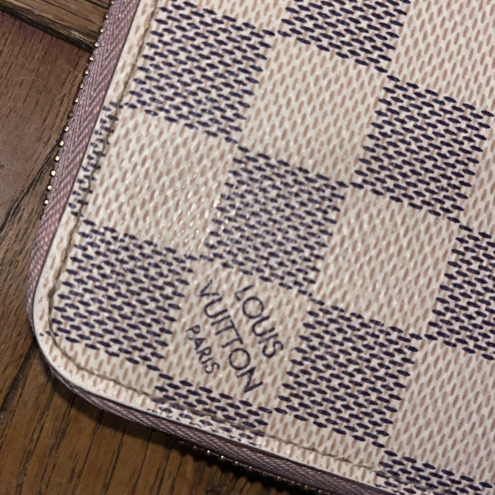Lv Wallets - image 3
